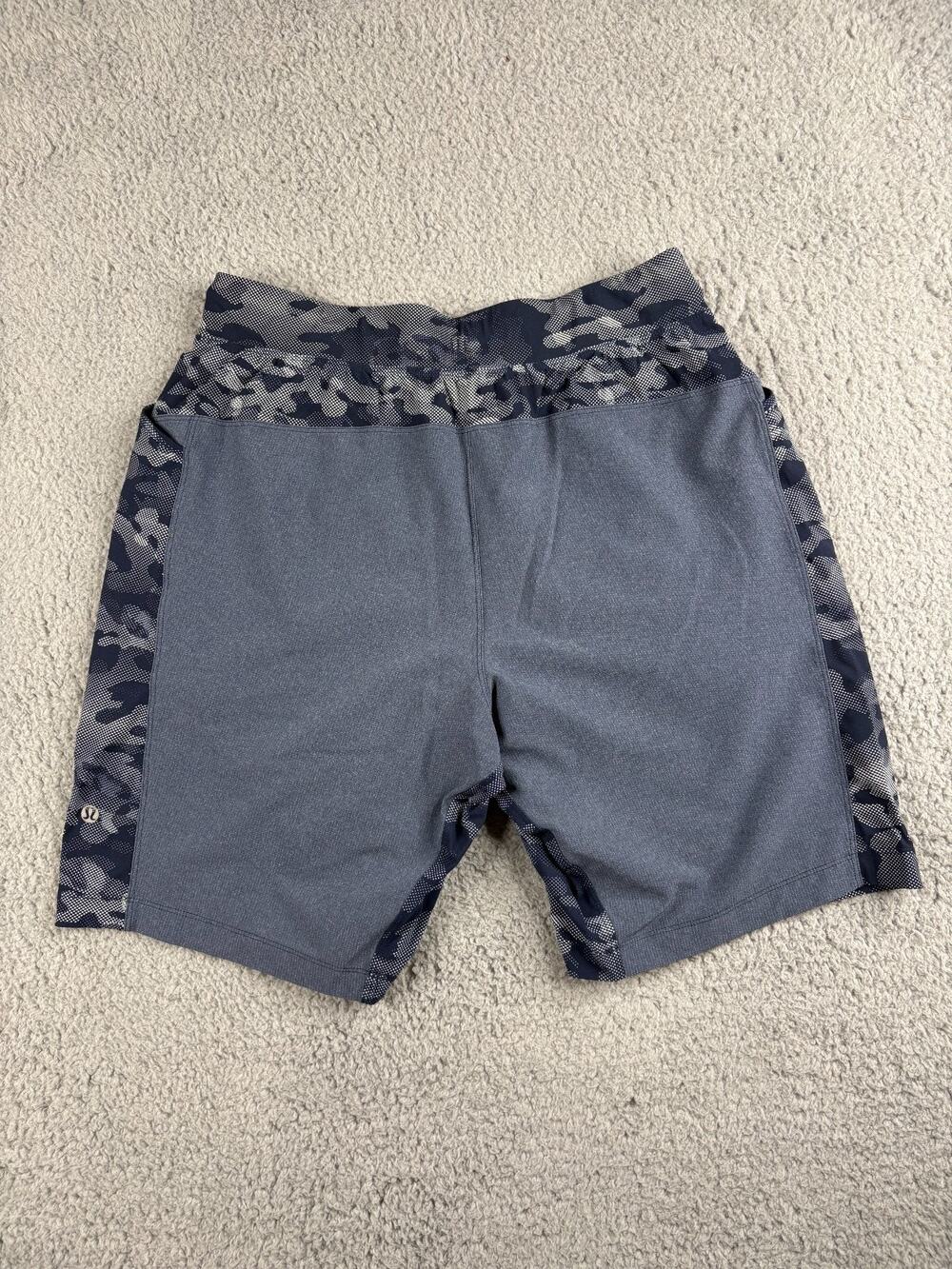Lululemon Namaste At The Beach Short Men's Medium Gray Camouflage Drawstring